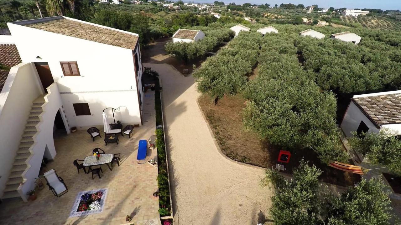 Camping A Selinunte Hotel มารีเนลลา ดี เซลีนุนเต ภายนอก รูปภาพ